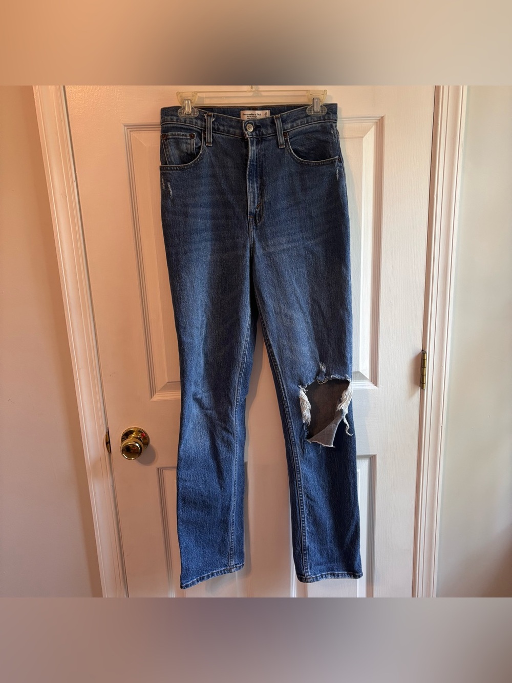 Abercrombie & Fitch The '90s Straight Ultra High Rise Jeans Size 27 Distressed - Picture 2 of 8